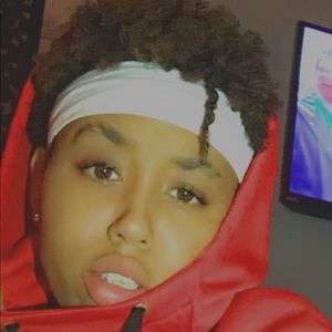 Meet your Posher, Deanna